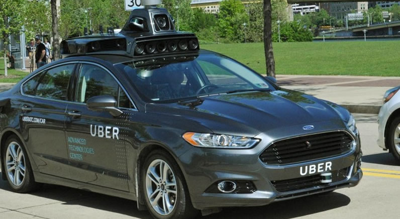 Uber lança serviço com carro sem motorista